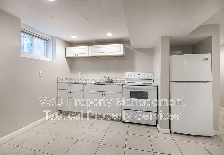 2048 W 98th St #5 — Photo 4
