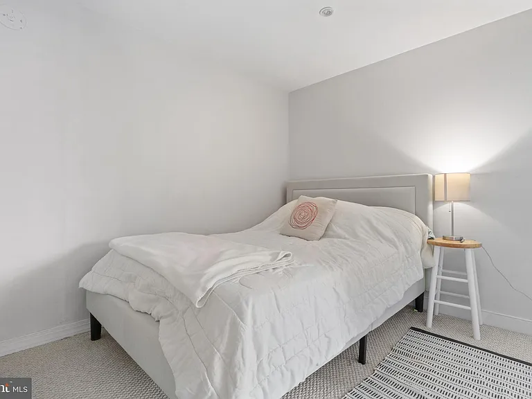 616 E St NW #304 — Photo 9