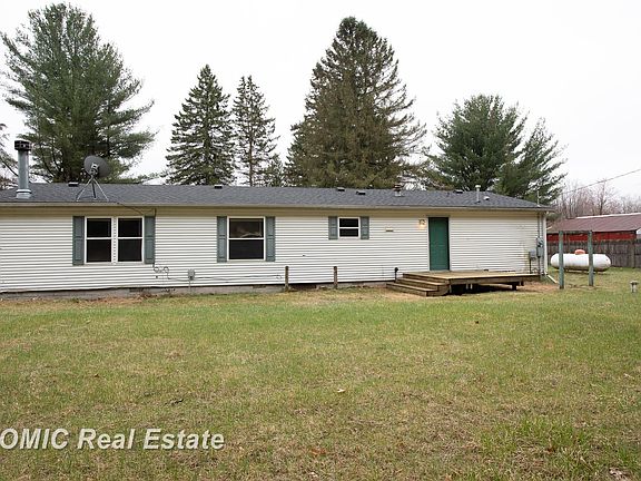 5th image of 4562 Hanes Rd