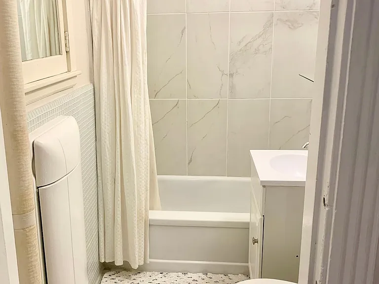 271 Dartmouth St #2M — Photo 11