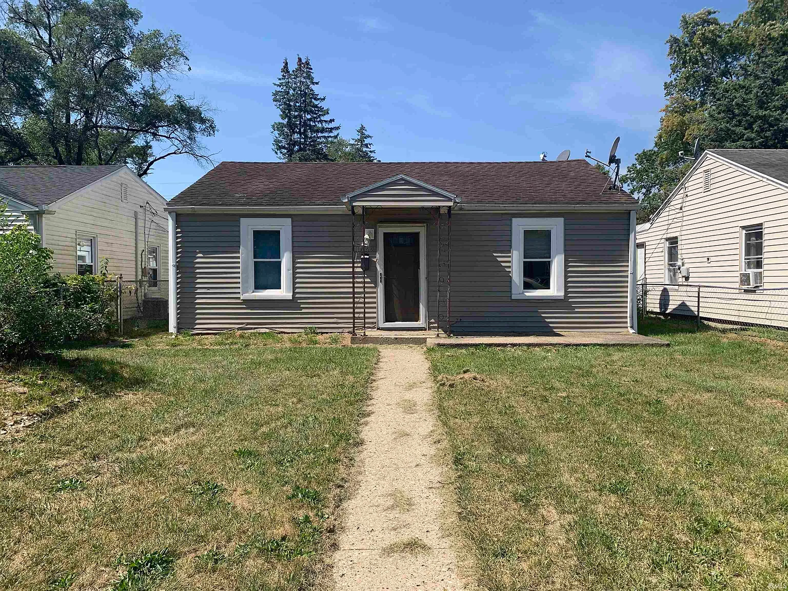 1649 N Adams St photo 1