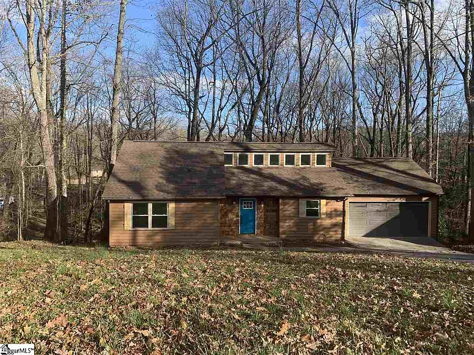 1st image of 20 Parkstone Dr