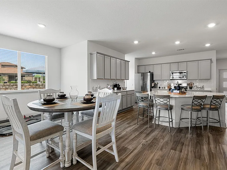 16401 Coratina Dr — Photo 23