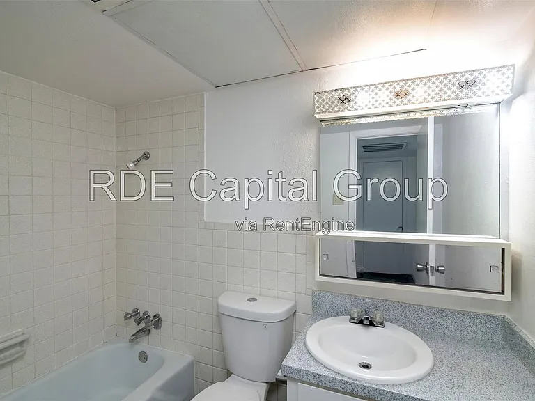 7040 Glenview Dr #29 — Photo 8
