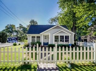 135 Cedar Island Rd, Narragansett, RI 02882