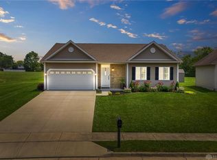 127 Regal Dr, Wilmington, OH 45177