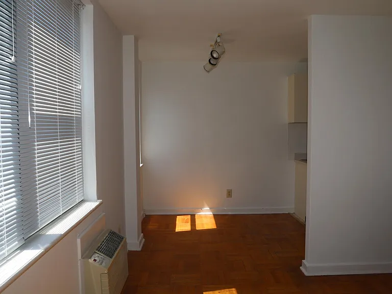 Looking into dining area from the living room