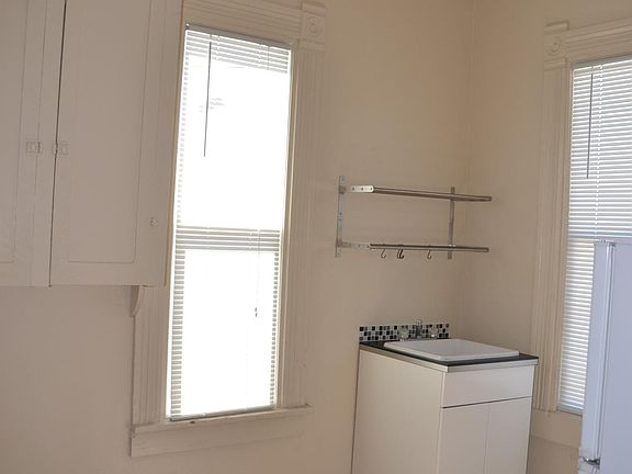 5th image of 1419 S Broadway #203