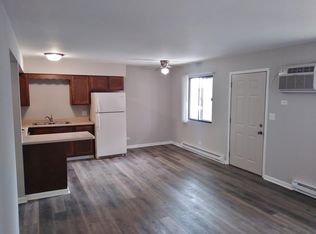 10 Rushmore Rd APT 2, Fox Lake, IL 60020