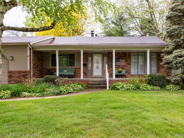 3948 Grindley Park St, Dearborn Heights, MI 48125
