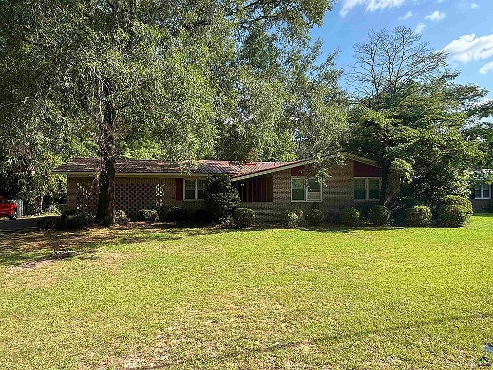 1st image of 152 Crest Dr
