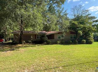 152 Crest Dr, Cochran, GA 31014