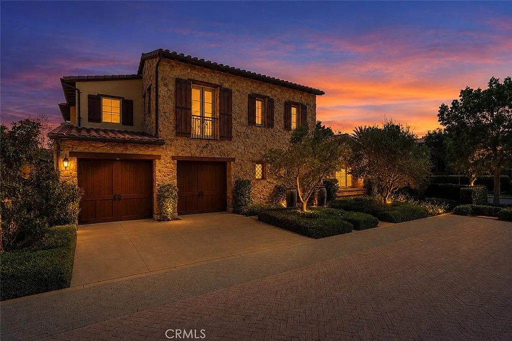 4 bed, 3609 sqft, $13,500 — Photo 4