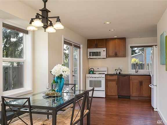 5th image of 12427 NE 157th St