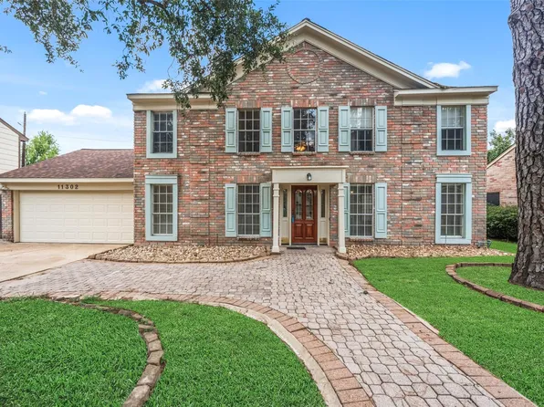 11302 Sky Ridge Dr, Cypress, TX 77429
