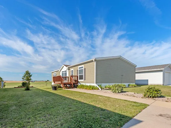 215 Mars St, Pierre, SD 57501