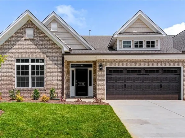 1095 Stowe St, Burlington, NC 27215