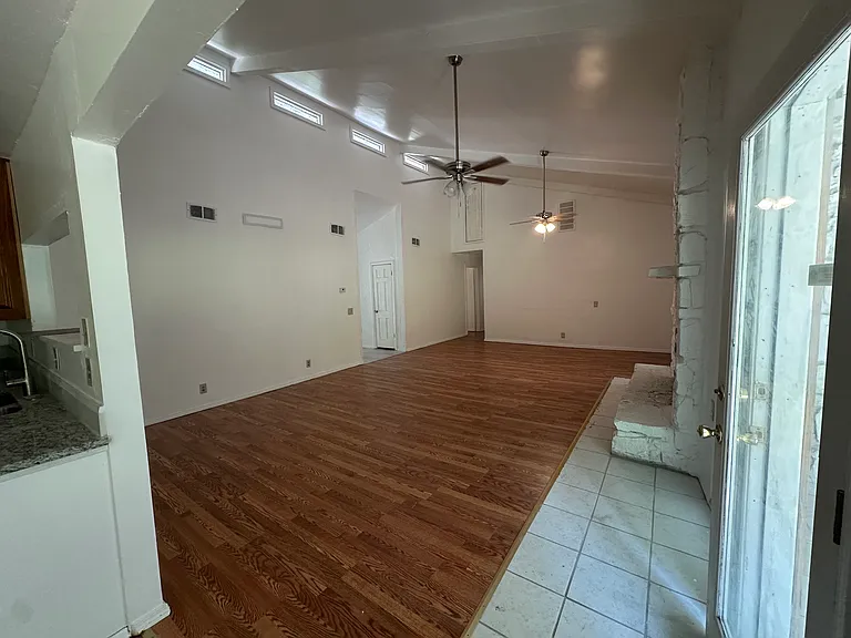 7833 S Harvard Ave — Photo 6