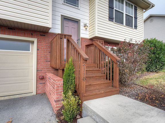 4th image of 2119 Ida Sue Dr