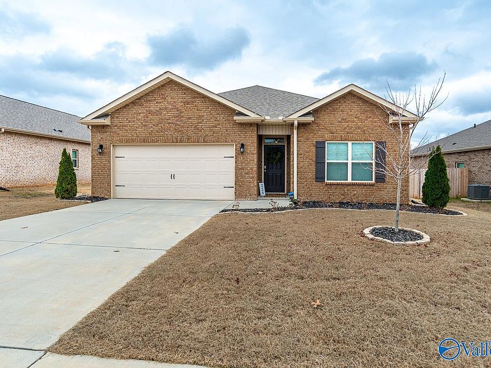 1st image of 229 Lakewater Cir