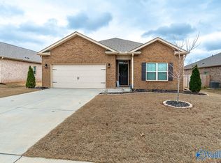 229 Lakewater Cir, Meridianville, AL 35759