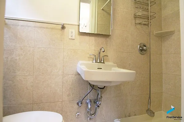 Rented by FirstService Realty (legacy) | media 27