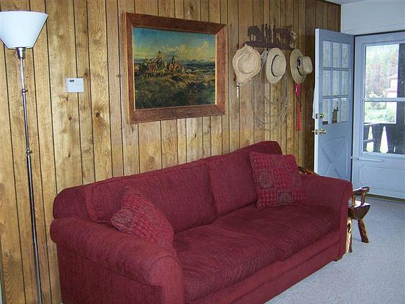 3rd image of 78679 US Hwy 40