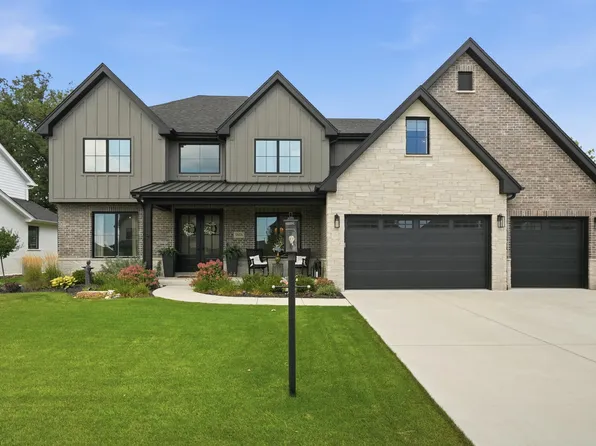9606 Fescue Dr, Saint John, IN 46373