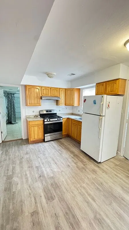 1 bed, 1.0 bath, 1000 sqft, $1,900 — Photo 4