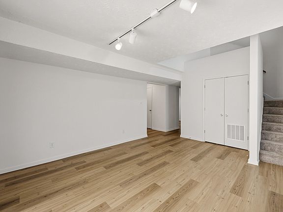 4th image of 1676 Prairie Cir