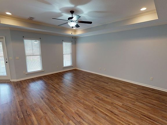 4th image of 513 Birchwood Ln