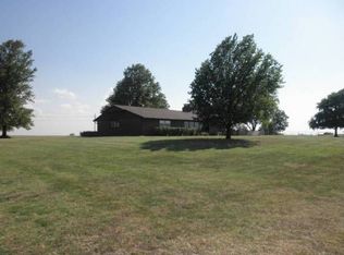 8357 Lake Rd, Ponca City, OK 74604