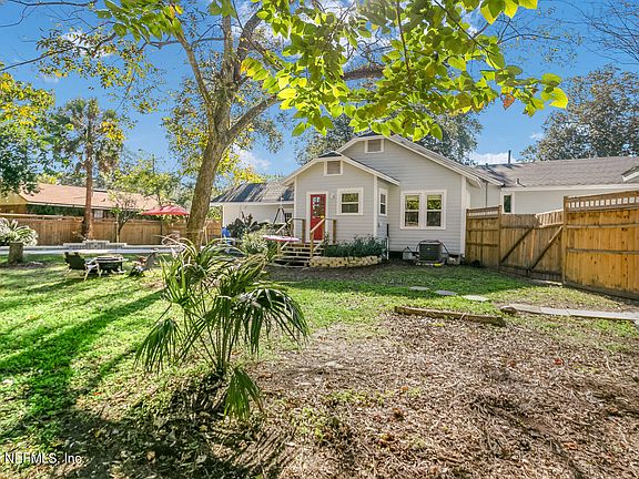 5th image of 4557 Merrimac Ave