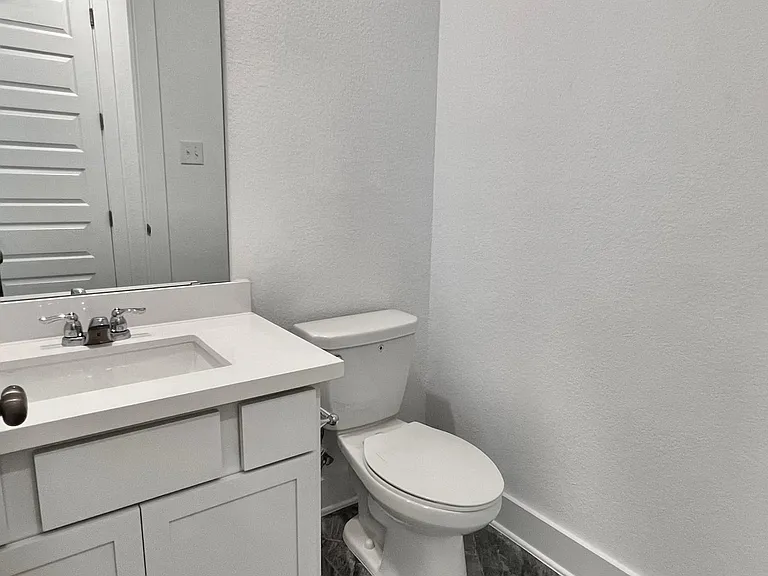 120 Green Knoll Ln — Photo 34