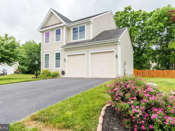 295 Creighton Ct, Martinsburg, WV 25404