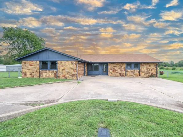 12101 S 4095th Rd, Oologah, OK 74053