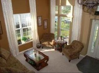 1695 Montclair Dr, Elgin, IL 60123