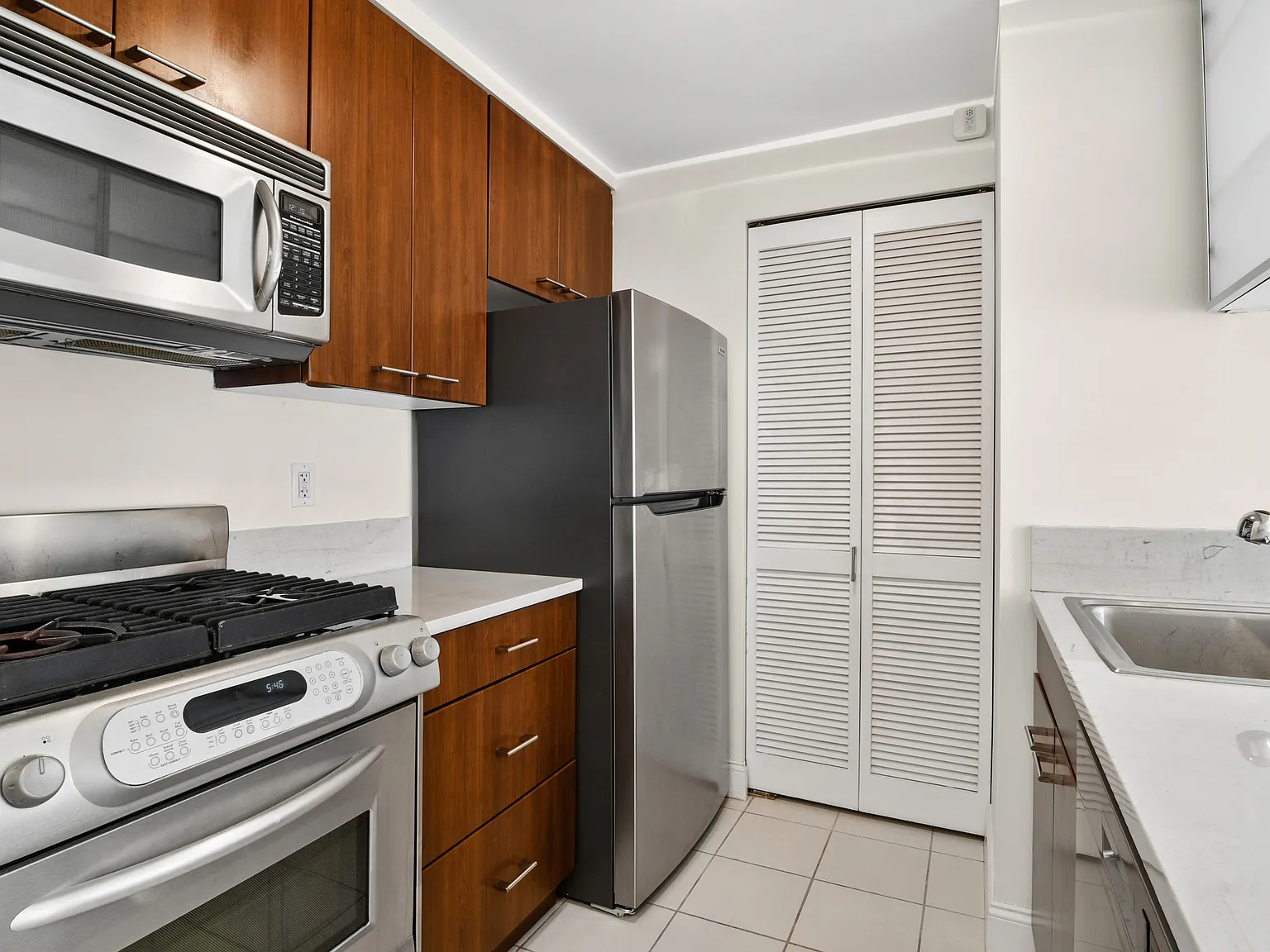 215 East 96th Street — Photo 3