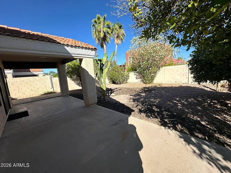 14462 N Sherwood Dr #B — Photo 25