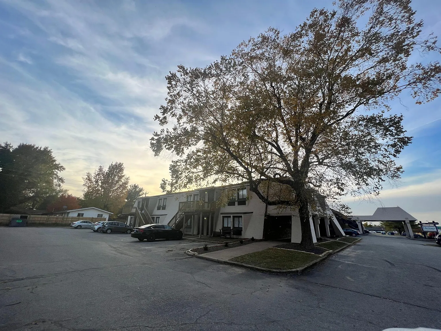 Heritage Apartments — Photo 3