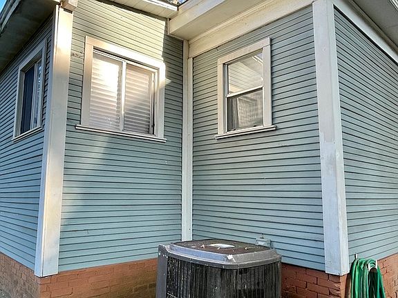 4th image of 205 W Pine St