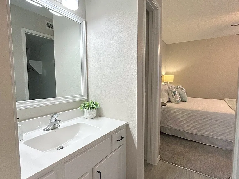 Gentrys Walk Apartments — Photo 8