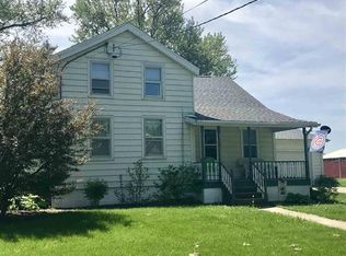 206 W Middle St, Franklin Grove, IL 61031