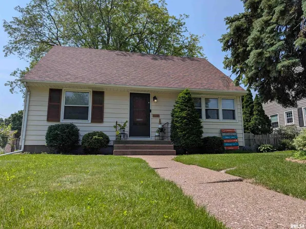 1519 W Columbia Ave, Davenport, IA 52804
