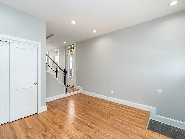 4 E Gittings St — Photo 12