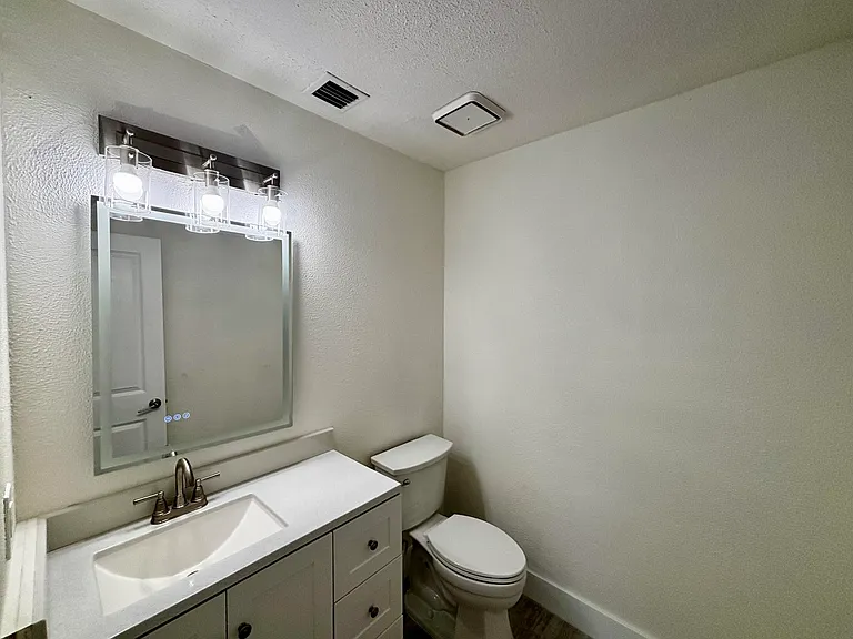 11003 Ridge Ave #B — Photo 14