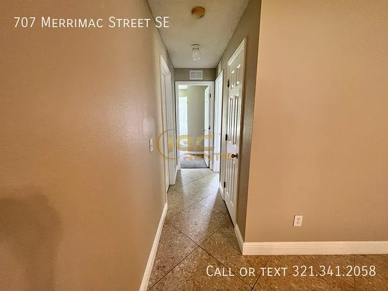 707 Merrimac St SE — Photo 7