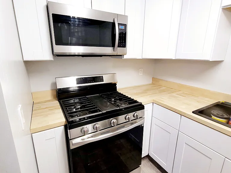 699 N 600 E — Photo 24