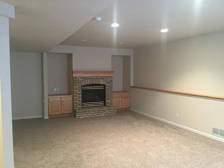 1922 Hillside Pl — Photo 12