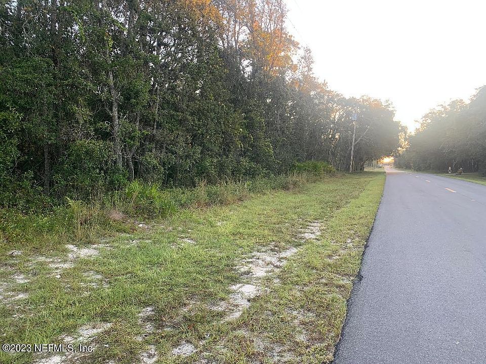 1st image of 120 LYNNE Drive